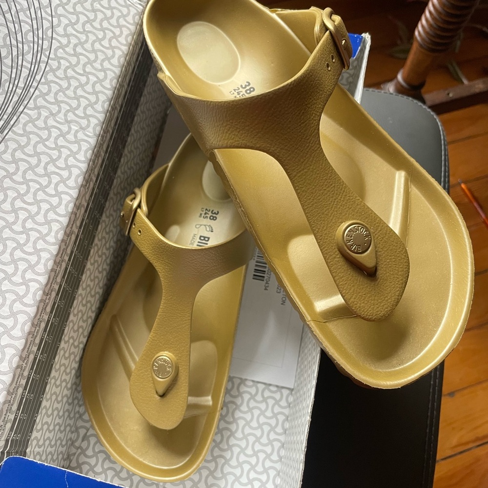 Birkenstock Gizeh EVA Gold Women's Sandals. NWT in box.